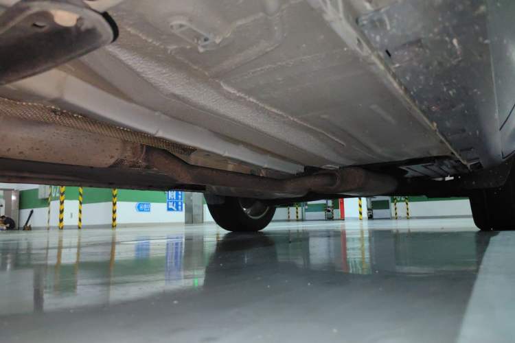 Used Ford Kuga 2017 EcoBoost 180 Two-Wheel-Drive Tiger Leap Model Chassis Front Left