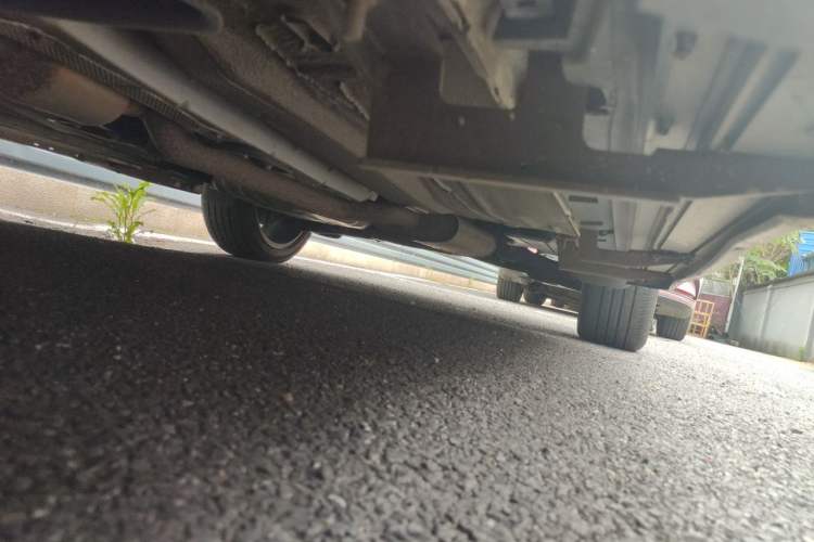 Used Ford Kuga 2017 EcoBoost 245 Four-Wheel-Drive Sport Model Chassis Front Left