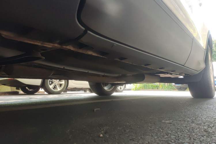 Used Ford Kuga 2017 EcoBoost 180 Two-Wheel-Drive Tiger Leap Model Chassis Front Left