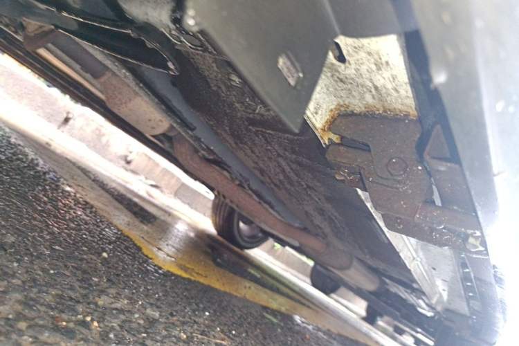 Used Ford Kuga 2017 EcoBoost 245 Four-Wheel-Drive Sport Model Chassis Front Left