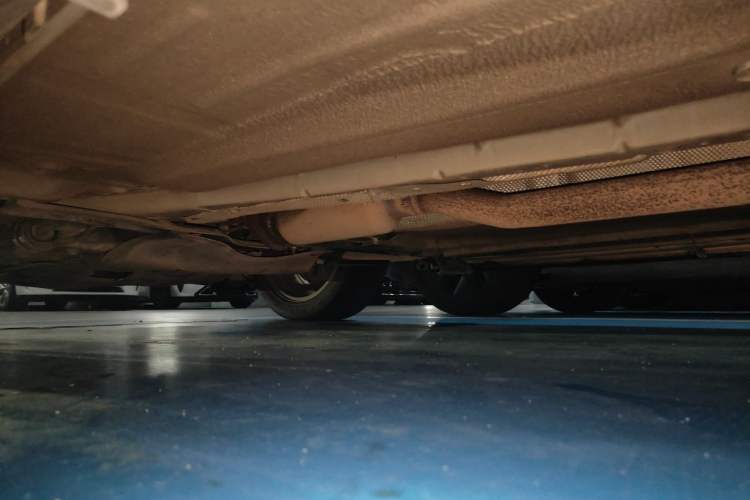 Used Ford Kuga 2017 EcoBoost 180 Two-Wheel-Drive Platinum Edition Chassis Front Left
