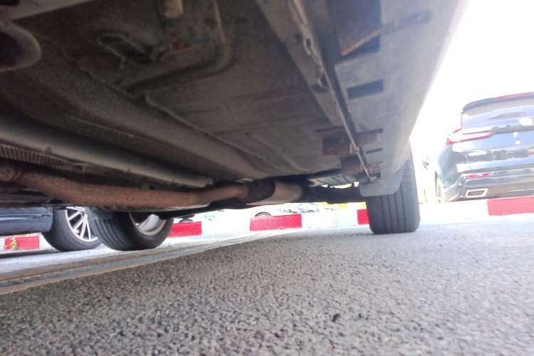 Used Ford Kuga 2017 EcoBoost 180 Two-Wheel-Drive Tiger Leap Model Chassis Front Left