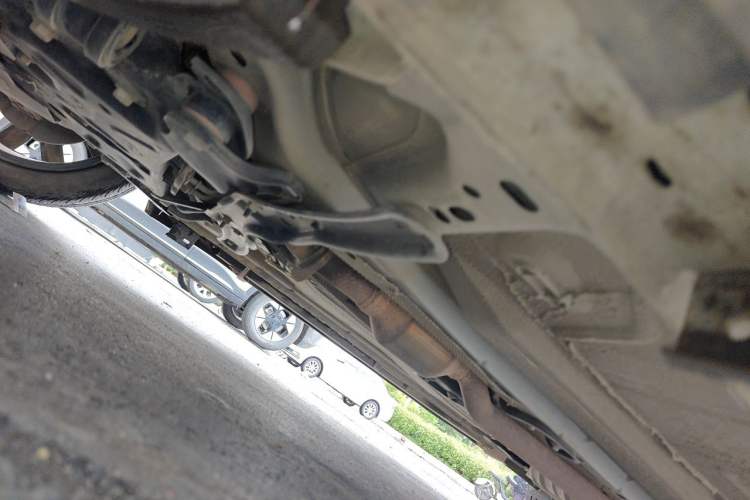 Used Ford Kuga 2017 EcoBoost 245 Four-Wheel-Drive Sport Model Chassis Front Left