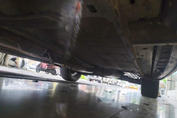 Used Ford Kuga 2017 EcoBoost 245 Four-Wheel Drive Titanium Edition Chassis Front Left