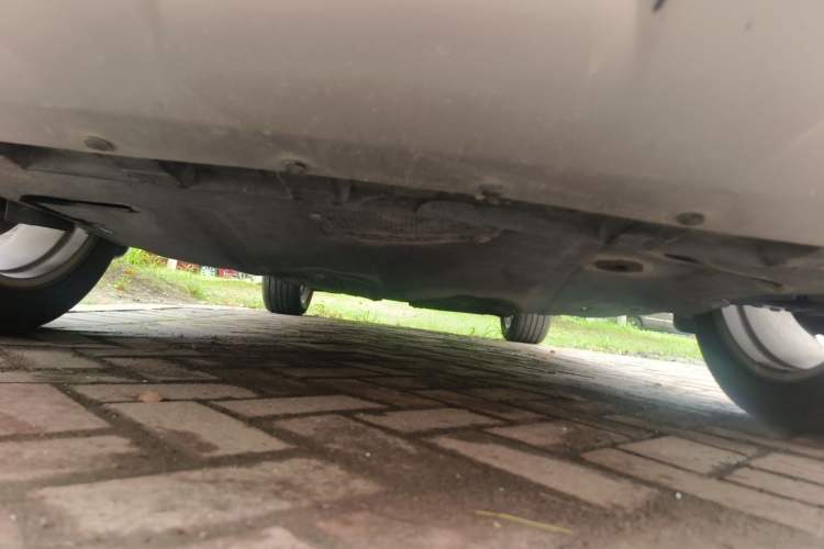 Used Ford Kuga 2017 EcoBoost 180 Two-Wheel-Drive Tiger Leap Model Chassis Front
