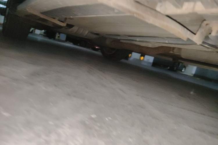 Used Ford Kuga 2017 EcoBoost 180 Two-Wheel-Drive Tiger Leap Model Chassis Front Right