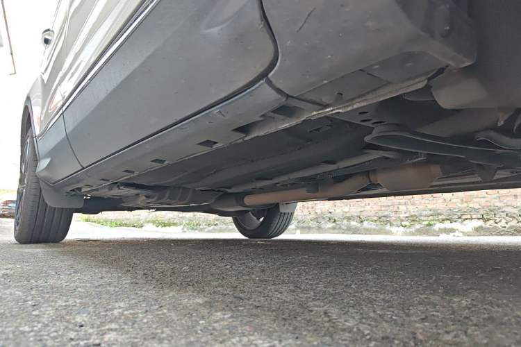 Used Ford Kuga 2017 EcoBoost 245 Four-Wheel-Drive Sport Model Chassis Front Right