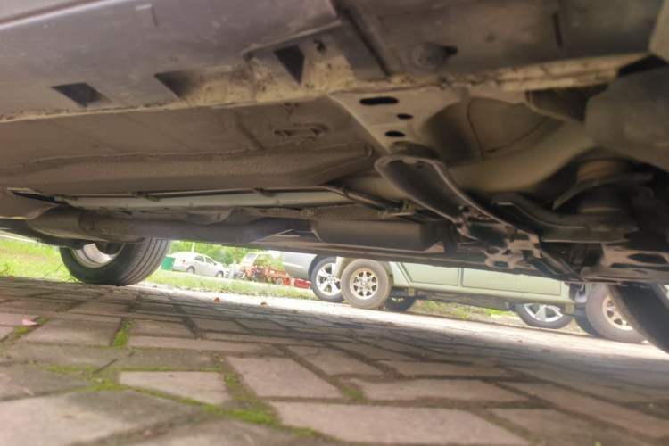 Used Ford Kuga 2017 EcoBoost 180 Two-Wheel-Drive Tiger Leap Model Chassis Front Right
