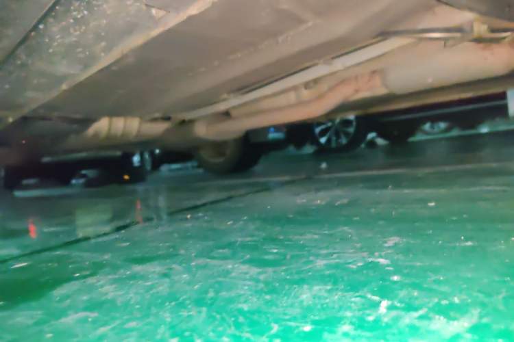 Used Ford Kuga 2017 EcoBoost 180 Two-Wheel-Drive Tiger Leap Model Chassis Front Right