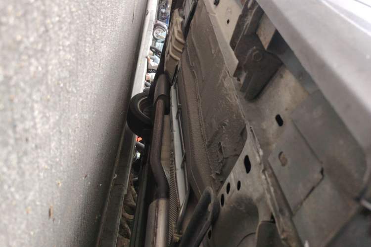 Used Ford Kuga 2017 EcoBoost 180 Two-Wheel-Drive Elite Trim Chassis Front Right