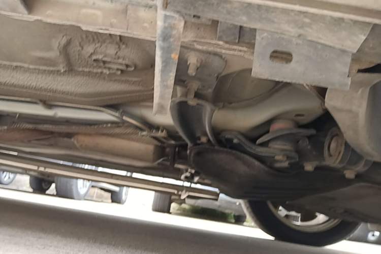 Used Ford Kuga 2017 EcoBoost 180 Two-Wheel-Drive Tiger Leap Model Chassis Front Right