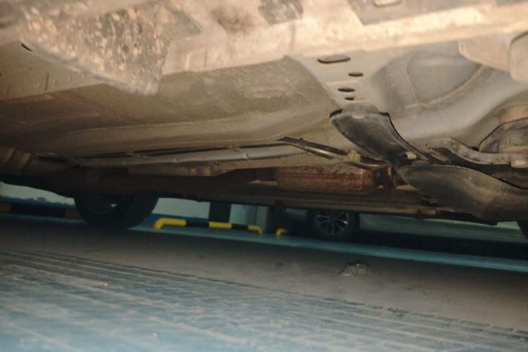 Used Ford Kuga 2017 EcoBoost 180 Two-Wheel-Drive Tiger Leap Model Chassis Front Right
