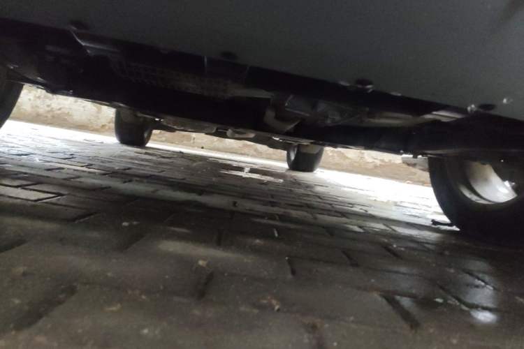 Used Ford Kuga 2017 EcoBoost 180 Two-Wheel-Drive Tiger Leap Model Chassis Front