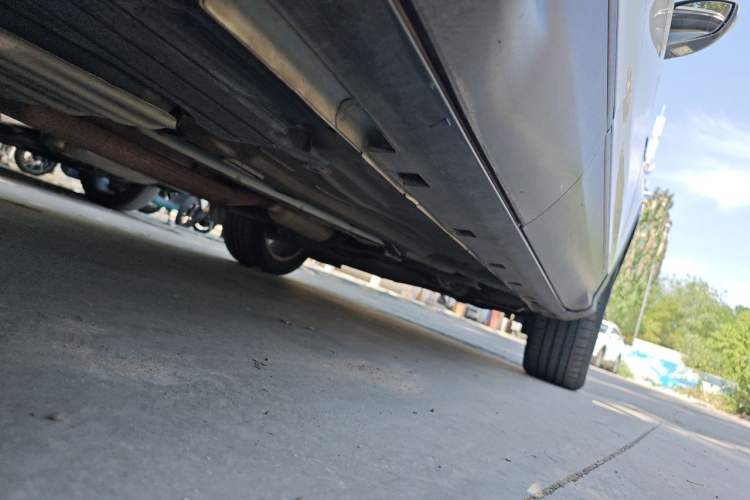 Used Ford Kuga 2017 EcoBoost 180 Two-Wheel-Drive Platinum Edition Chassis Rear Right