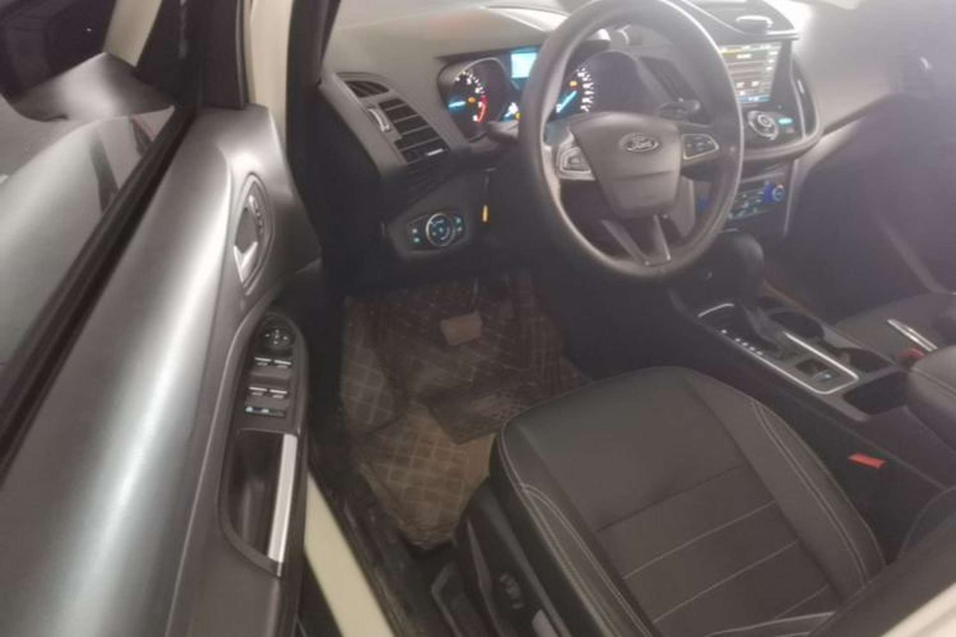 Used Ford Kuga 2017 EcoBoost 180 Two-Wheel-Drive Elite Trim Driver Seat