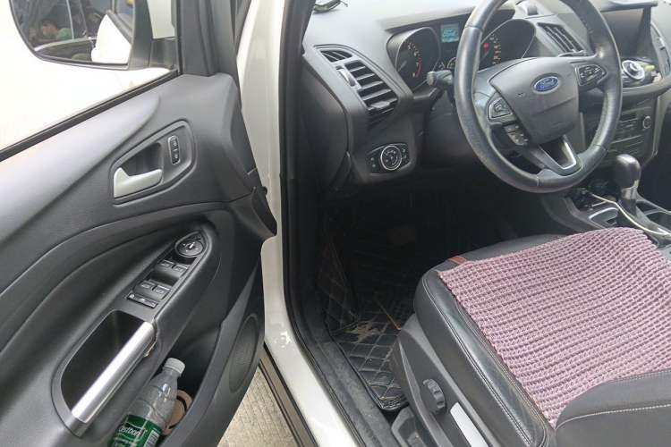 Used Ford Kuga 2017 EcoBoost 180 Two-Wheel-Drive Tiger Leap Model Driver Seat