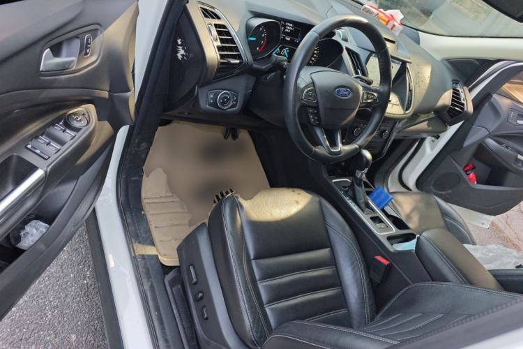 Used Ford Kuga 2017 EcoBoost 180 Two-Wheel-Drive Luxury Wing Edition Driver Seat