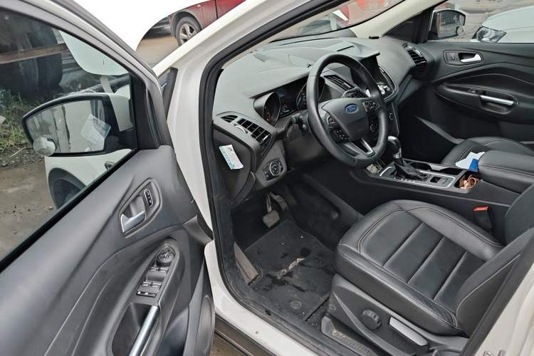 Used Ford Kuga 2017 EcoBoost 180 Two-Wheel-Drive Tiger Leap Model Driver Seat