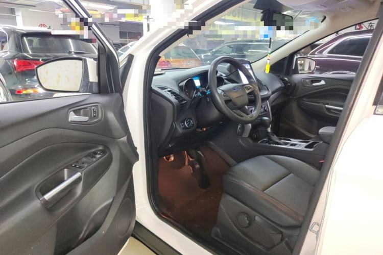 Used Ford Kuga 2017 EcoBoost 180 Two-Wheel-Drive Elite Trim Driver Seat