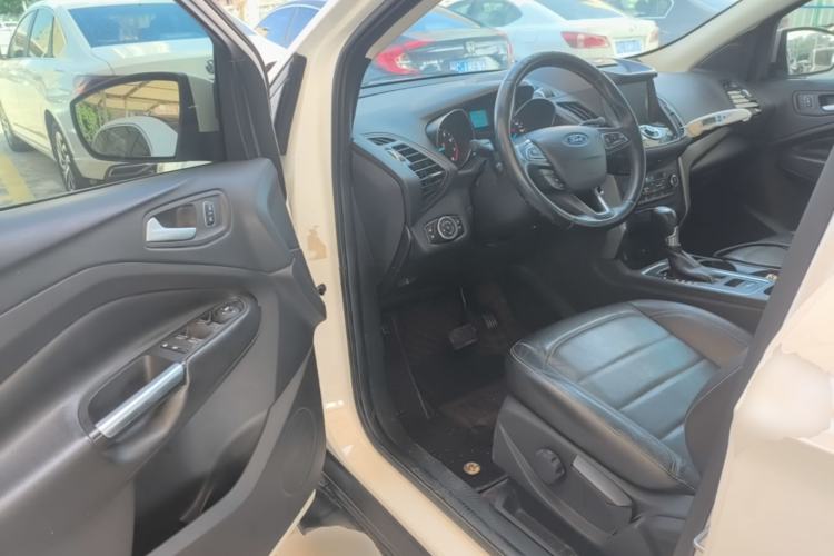 Used Ford Kuga 2017 EcoBoost 180 Two-Wheel-Drive Tiger Leap Model Driver Seat