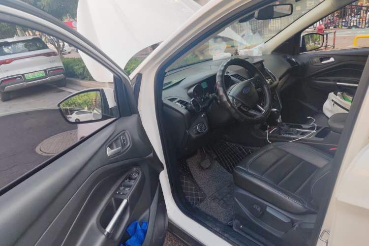 Used Ford Kuga 2017 EcoBoost 180 Two-Wheel-Drive Tiger Leap Model Driver Seat