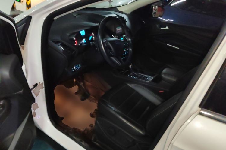 Used Ford Kuga 2017 EcoBoost 180 Two-Wheel-Drive Tiger Leap Model Driver Seat