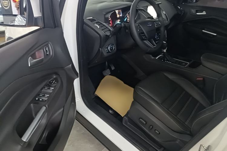 Used Ford Kuga 2017 EcoBoost 245 4x4 Prestige Edition Driver Seat