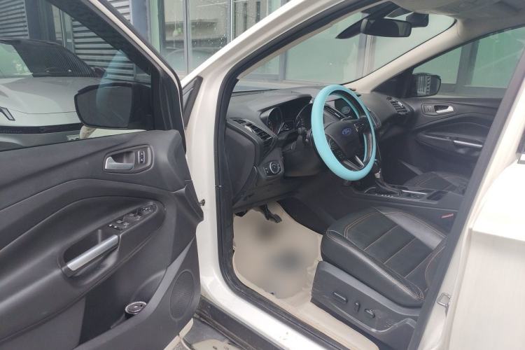 Used Ford Kuga 2017 EcoBoost 245 Four-Wheel-Drive Sport Model Driver Seat