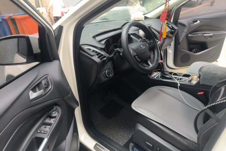 Used Ford Kuga 2017 EcoBoost 245 Four-Wheel Drive Titanium Edition Driver Seat