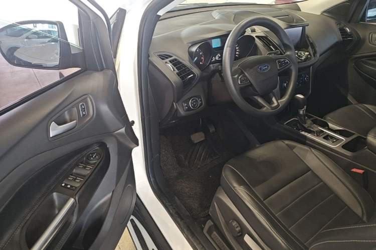 Used Ford Kuga 2017 EcoBoost 180 Two-Wheel-Drive Elite Trim Driver Seat