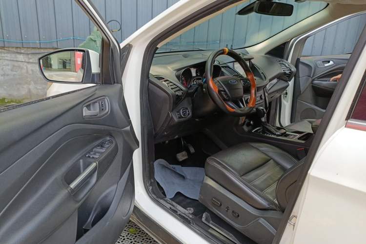 Used Ford Kuga 2017 EcoBoost 180 Four-Wheel Drive Luxury Wing Model Driver Seat