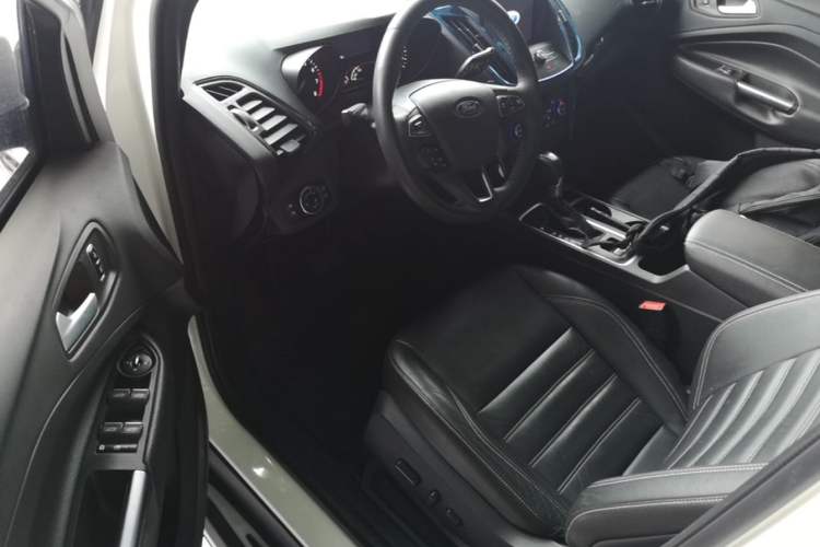 Used Ford Kuga 2017 EcoBoost 180 Four-Wheel Drive Luxury Wing Model Driver Seat
