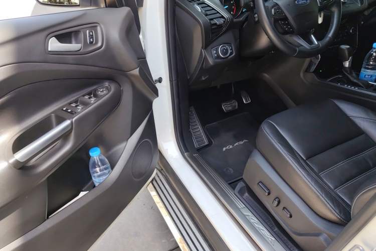 Used Ford Kuga 2017 EcoBoost 245 4x4 Prestige Edition Driver Seat