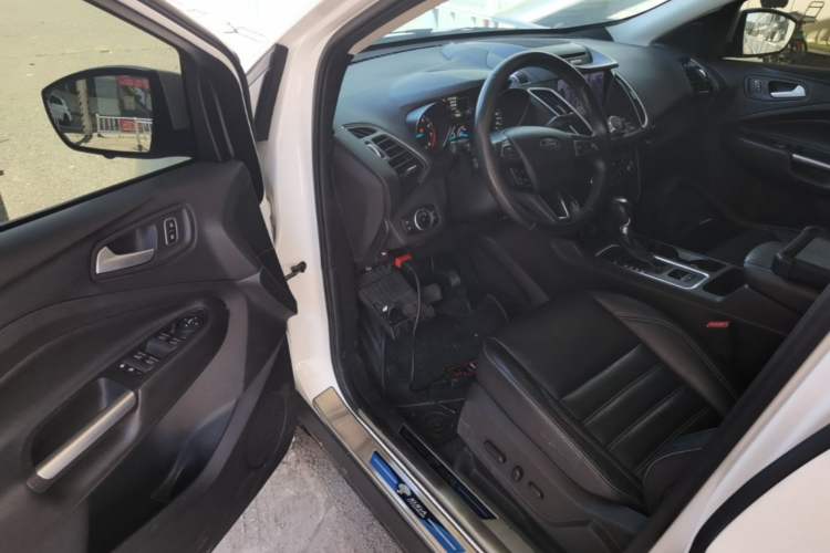 Used Ford Kuga 2017 EcoBoost 245 4x4 Prestige Edition Driver Seat