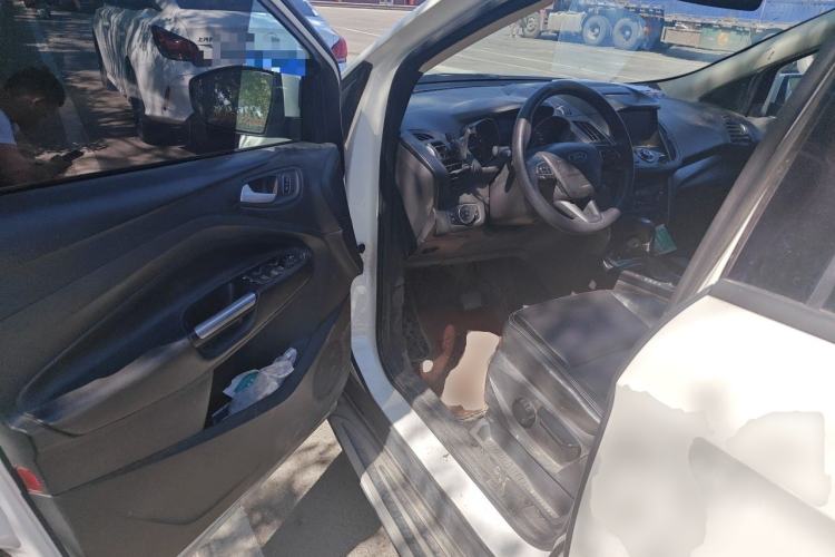 Used Ford Kuga 2017 EcoBoost 180 Two-Wheel-Drive Elite Trim Driver Seat