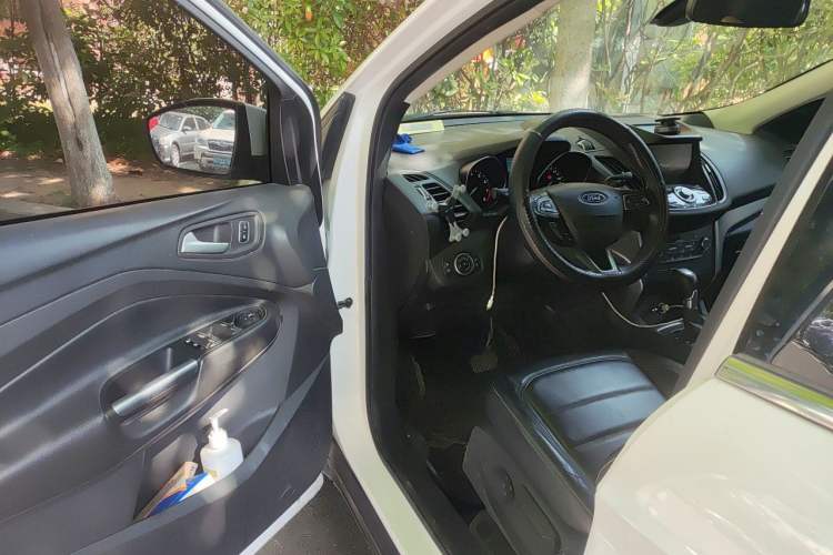 Used Ford Kuga 2017 EcoBoost 180 Two-Wheel-Drive Tiger Leap Model Driver Seat