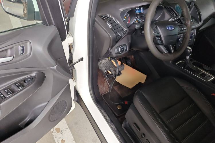 Used Ford Kuga 2017 EcoBoost 245 4x4 Prestige Edition Driver Seat