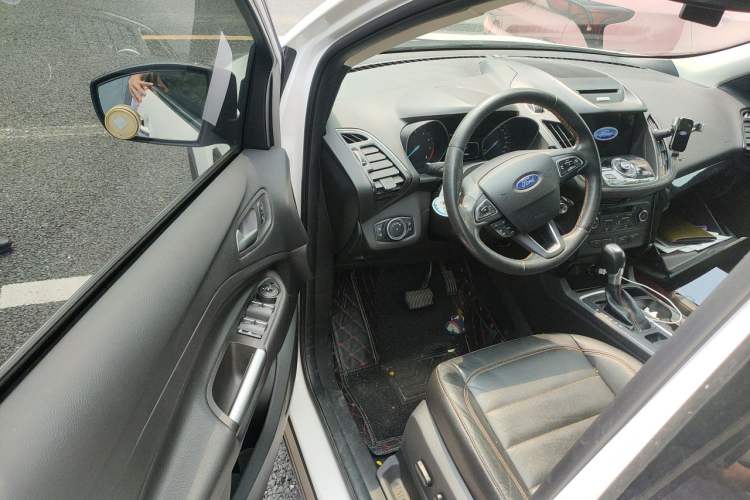Used Ford Kuga 2017 EcoBoost 245 Four-Wheel-Drive Sport Model Driver Seat