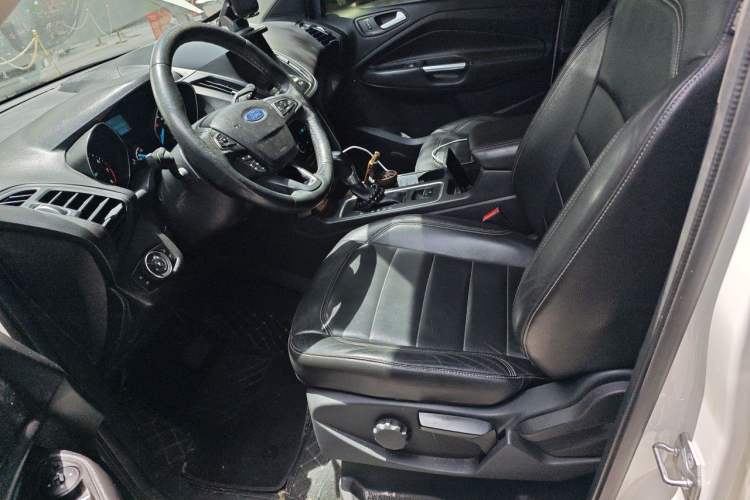 Used Ford Kuga 2017 EcoBoost 180 Two-Wheel-Drive Platinum Edition Driver Seat