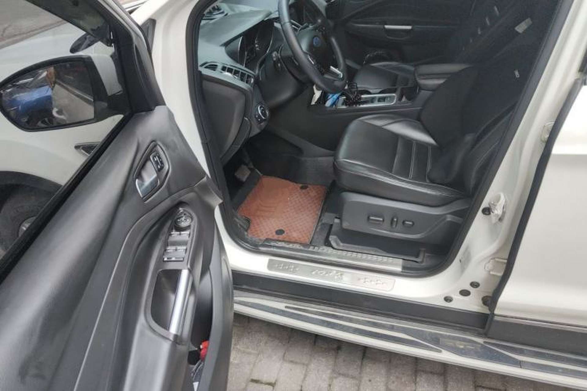 Used Ford Kuga 2017 EcoBoost 245 Four-Wheel Drive Titanium Edition Driver Seat