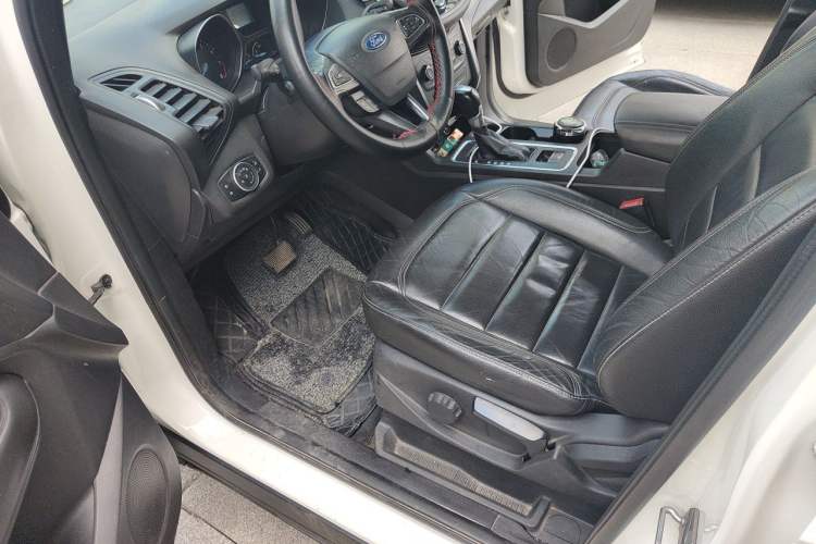 Used Ford Kuga 2017 EcoBoost 180 Two-Wheel-Drive Tiger Leap Model Driver Seat