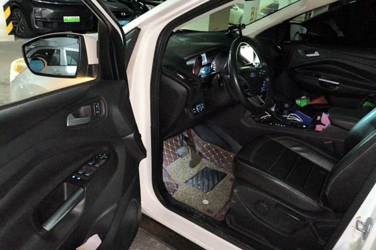 Used Ford Kuga 2017 EcoBoost 180 Two-Wheel-Drive Tiger Leap Model Driver Seat