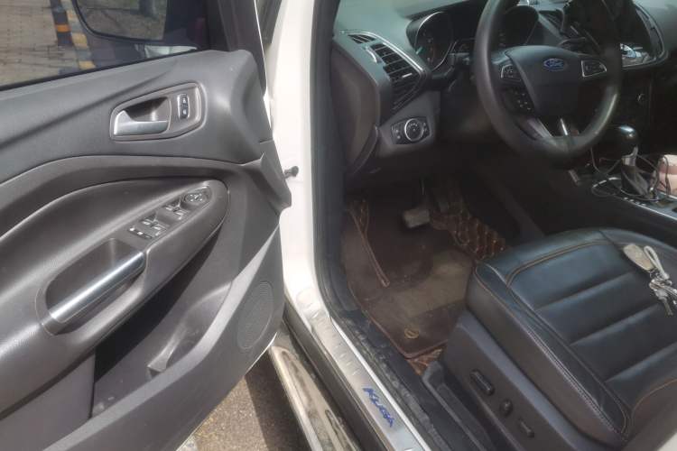 Used Ford Kuga 2017 EcoBoost 245 4x4 Prestige Edition Driver Seat
