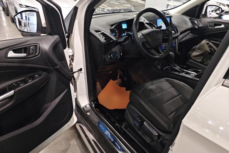 Used Ford Kuga 2017 EcoBoost 180 Two-Wheel-Drive Tiger Leap Model Driver Seat