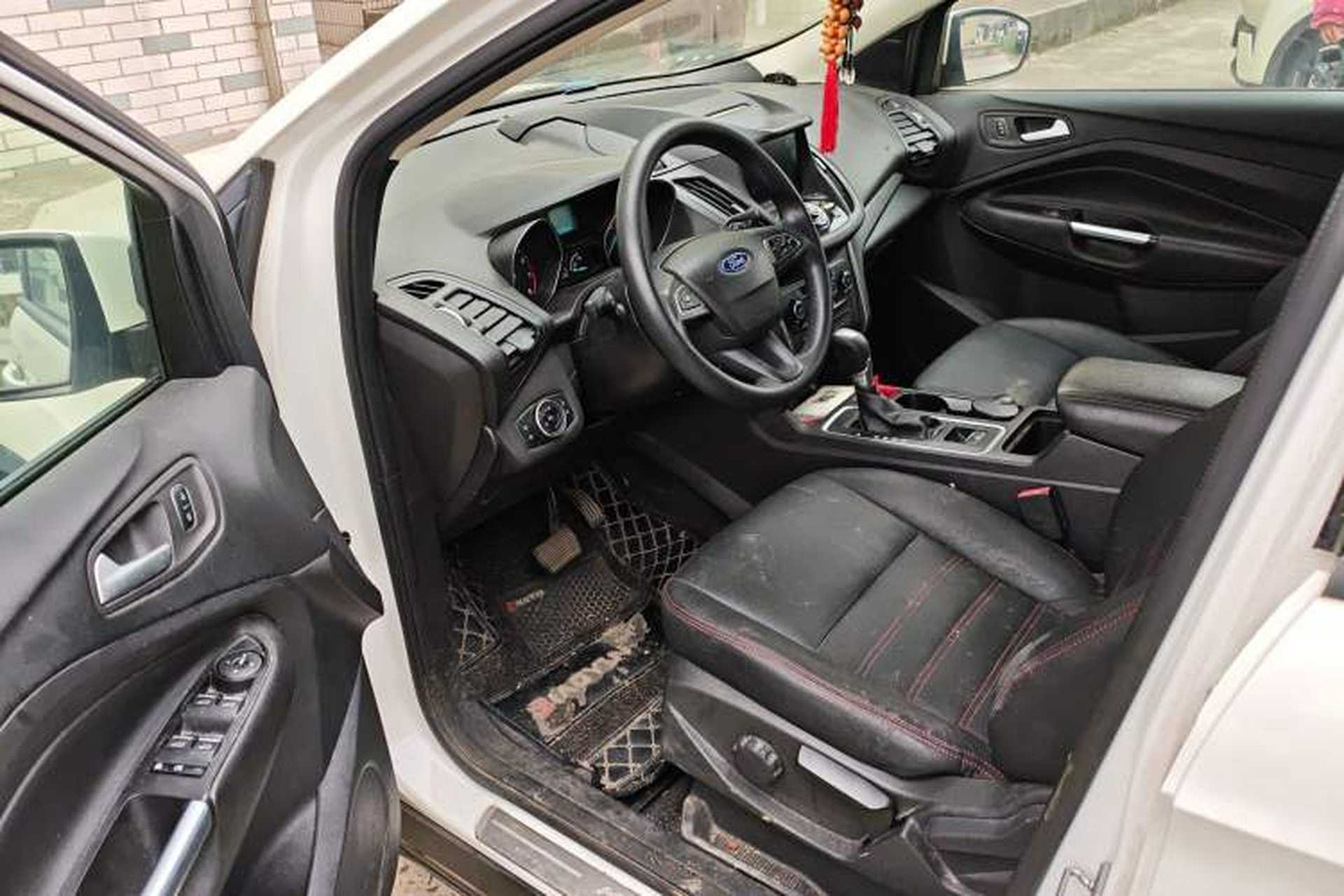 Used Ford Kuga 2017 EcoBoost 180 Two-Wheel-Drive Elite Trim Driver Seat
