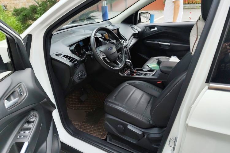 Used Ford Kuga 2017 EcoBoost 180 Two-Wheel-Drive Tiger Leap Model Driver Seat