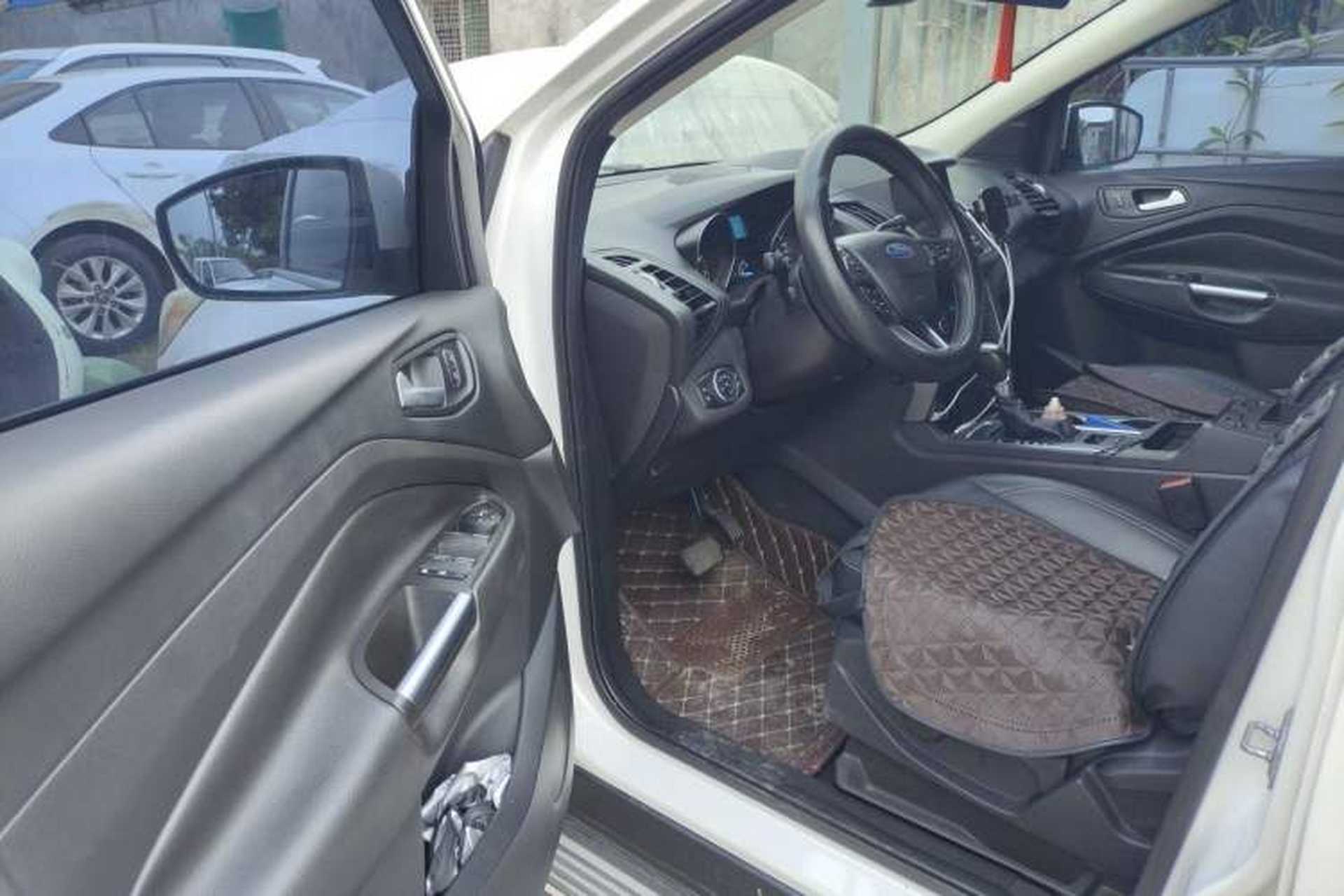 Used Ford Kuga 2017 EcoBoost 180 Two-Wheel-Drive Tiger Leap Model Driver Seat