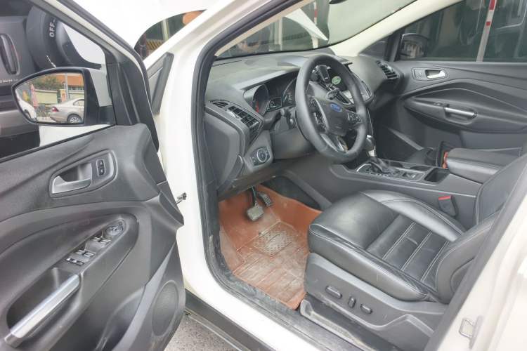 Used Ford Kuga 2017 EcoBoost 245 4x4 Prestige Edition Driver Seat