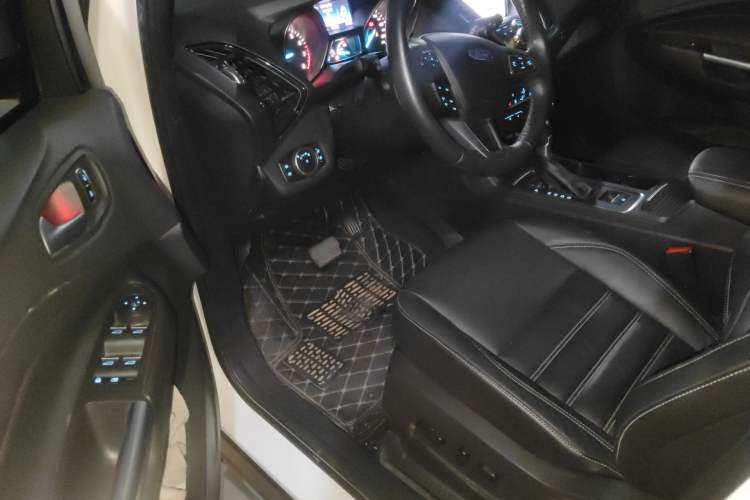 Used Ford Kuga 2017 EcoBoost 245 4x4 Prestige Edition Driver Seat