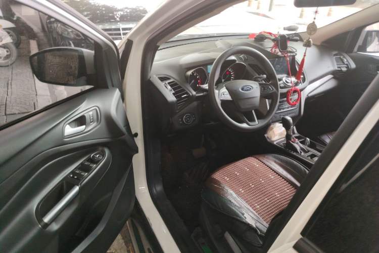 Used Ford Kuga 2017 EcoBoost 180 Two-Wheel-Drive Elite Trim Driver Seat